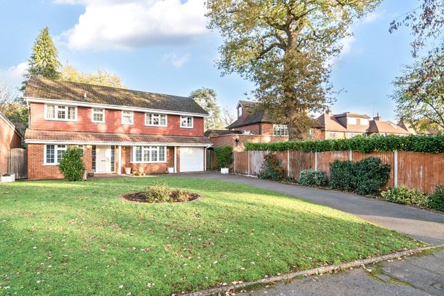 4-bed detached on 16, Trelawney Grove, Weybridge, £1,195,000