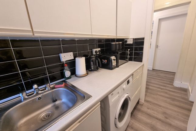 Flat to rent in Ashvale Place, The City Centre, Aberdeen