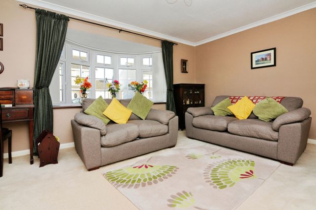 123, Aylesbeare, Southend-on-Sea photo 2