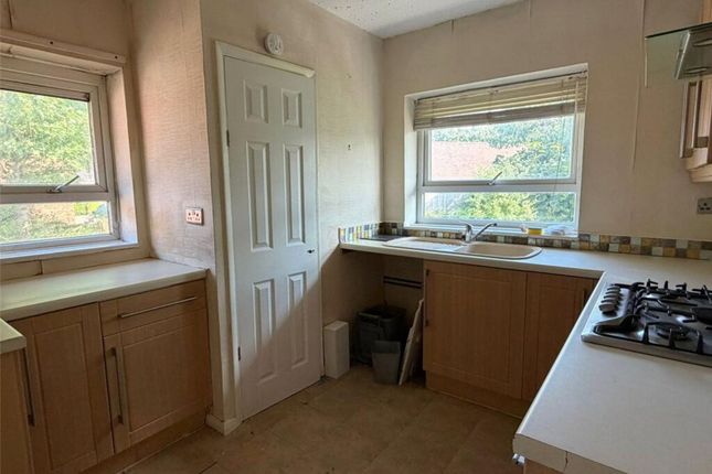 14, James Close, Telford photo 5