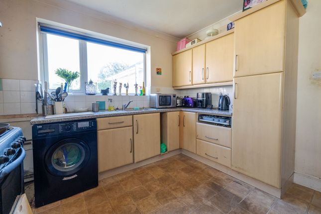 22 Robertson Road, Lincoln photo 4
