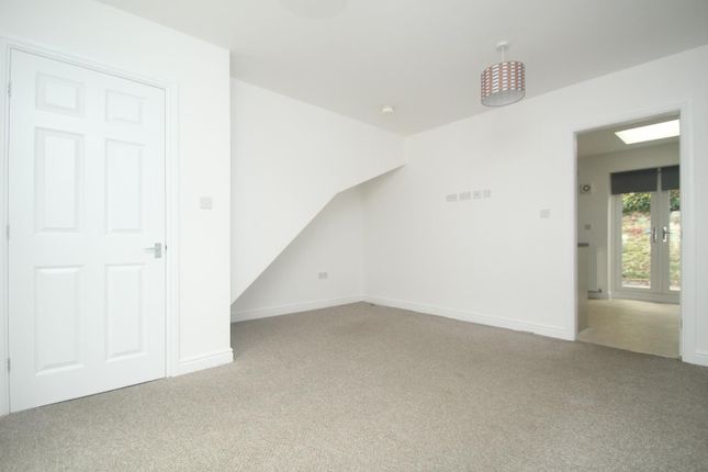 10, North Lodge Avenue, Harrogate photo 5