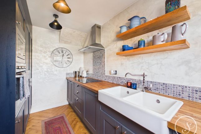 19, Bennet Court, Leeds photo 2