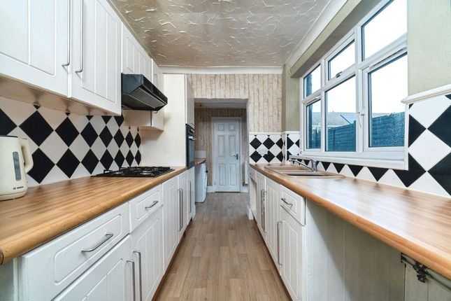19, Bennett Road, Cleethorpes photo 4