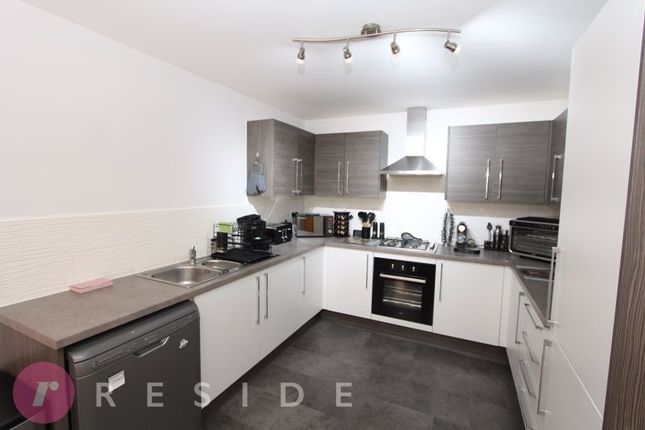 25, Bridgefold Road, Rochdale photo 3