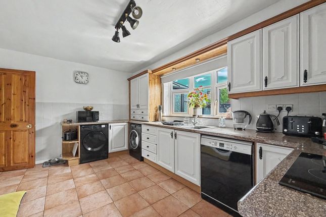 42, Bramble Drive, Leicester photo 3