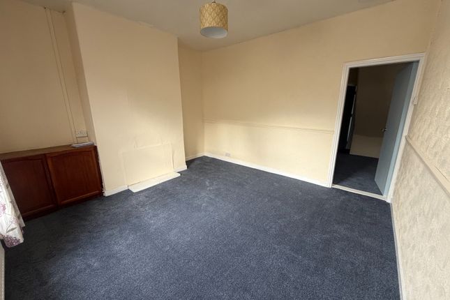 21, Empress Road, Wrexham photo 3