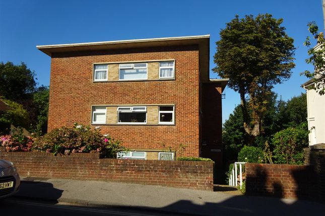 Flat to rent in St. Margarets Street, Rochester