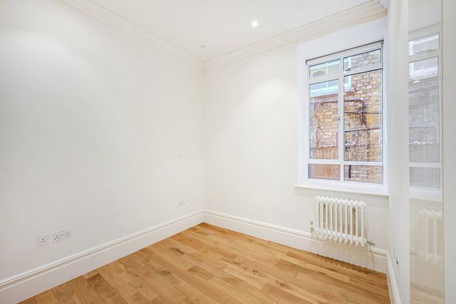 Flat to rent in Devereux Court, 215 Strand