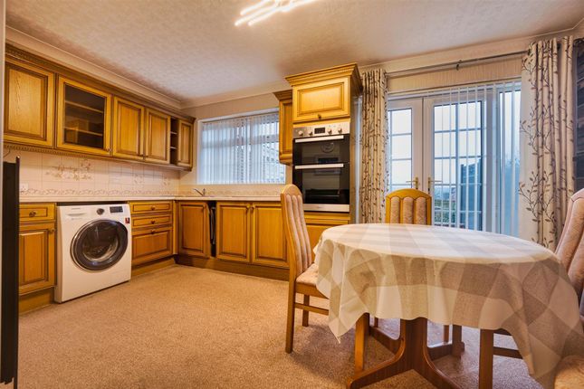 332 North Wingfield Road, Chesterfield photo 4