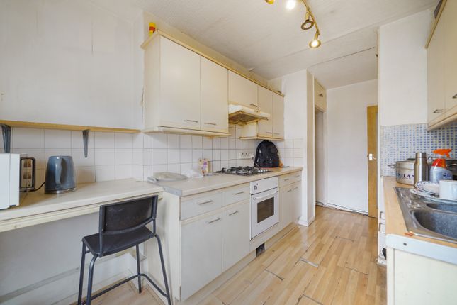 7 St Lukes Court, St. Lukes Road, Notting Hill photo 4