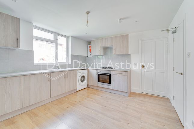 Terraced house to rent in Chapel Way, Finsbury Park, London