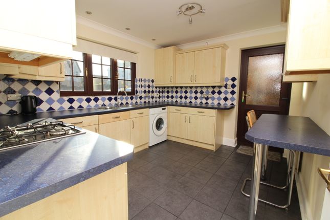 11, Welling Road, Grays photo 3
