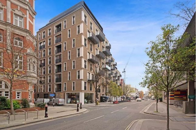 Thumbnail Flat to rent in Clarendon Court, Golden Lane, Barbican