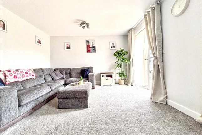 15, Adams Park Way, Kirkby IN Ashfield photo 4