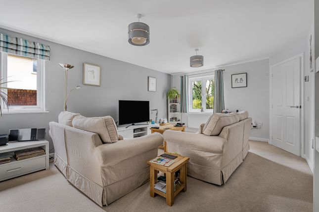 8, Fairpark Close, Newton Abbot photo 3