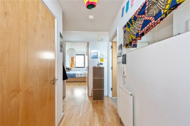 Flat for sale in Hornsey Street, London