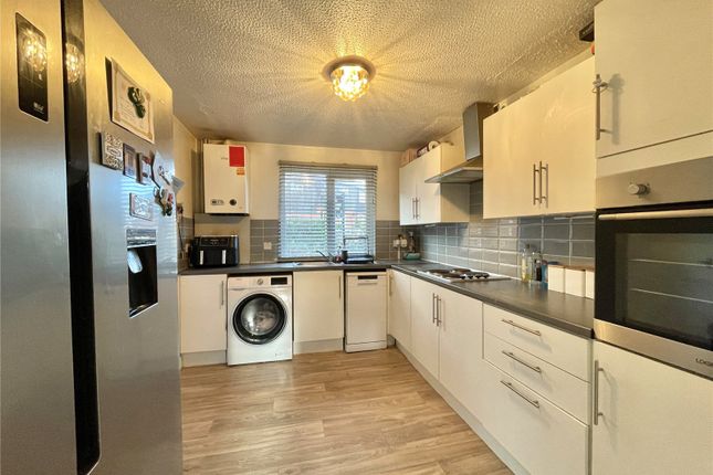 10, Fleetwood Walk, Runcorn photo 2
