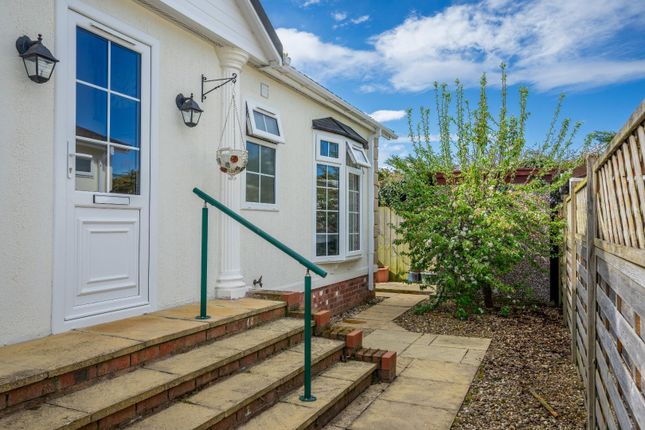 13, Swanlow Drive, York photo 4