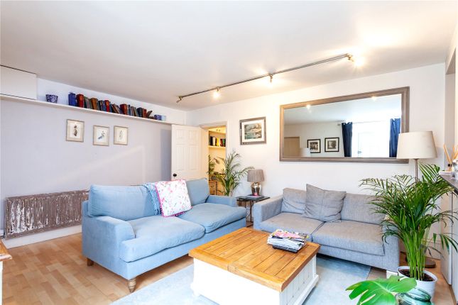 Thumbnail Flat to rent in Thornhill Crescent, Barnsbury
