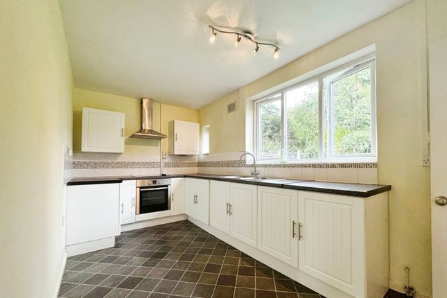 15, Holmside Gardens, Manchester photo 4