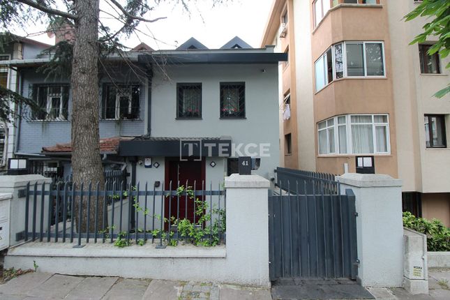 Thumbnail Semi-detached house for sale in Akat, Beşiktaş, İstanbul, Türkiye