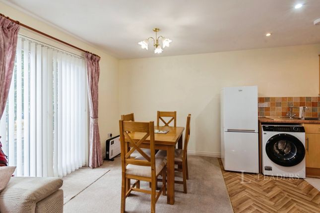 Flat 18, Croft Court, Gregory Street, Suffolk photo 3