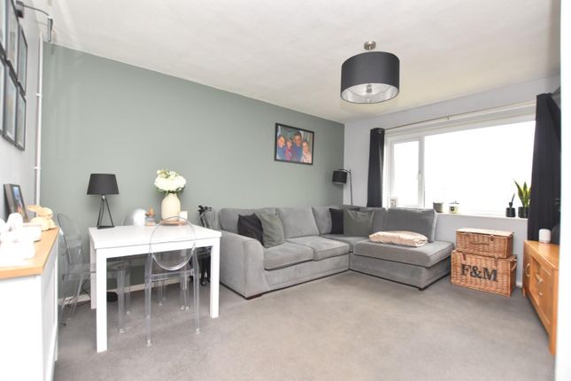 45, Wakefield Way, Hythe photo 4
