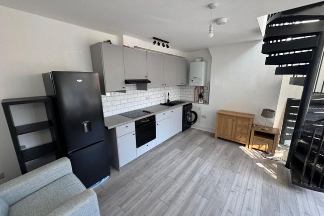 70A, Priory Road, Dartford photo 2