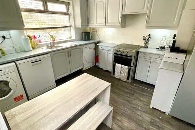 5, Peel Crescent, Lancashire photo 4