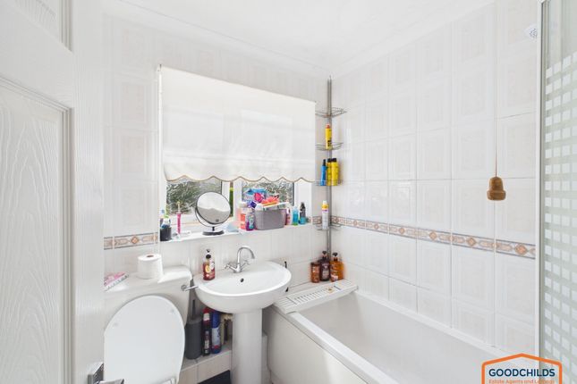 9 Radford Drive, Walsall photo 4