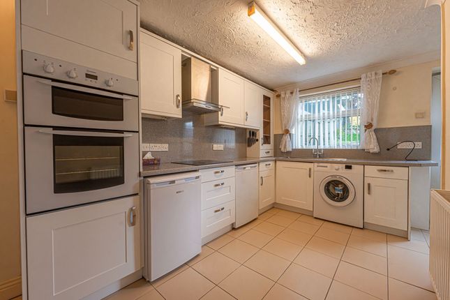 54 Edlogan Way, Cwmbran photo 2