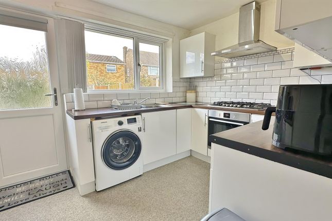 10, Garden Road, Walton-on-the-Naze photo 3