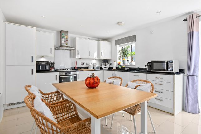 4, Harebell Avenue, Hitchin photo 4