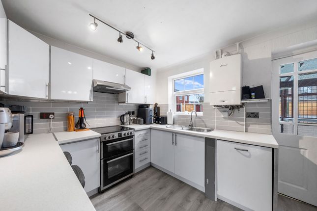 27 Oban Grove, Warrington photo 3