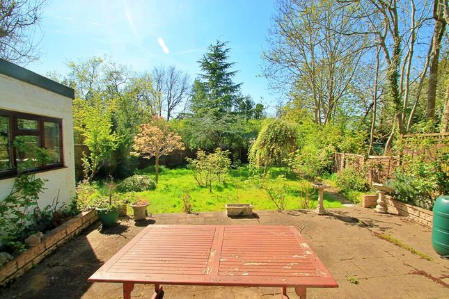 136, Cavendish Avenue, Harrow photo 2