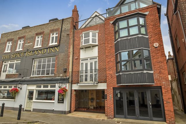 Town house for sale in Bath Square, Portsmouth
