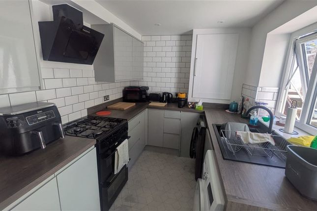 Longfield Road, Dover photo 5
