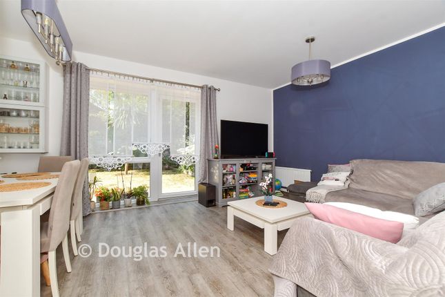 25, Marine Crescent, Ilford photo 4