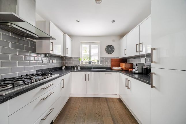10 RACECOURSE ROAD, Newbury, Newbury photo 2