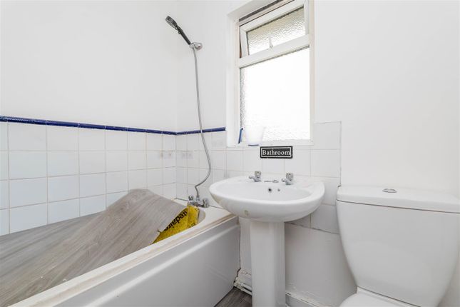 51, Ullswater Road, Chorley photo 4
