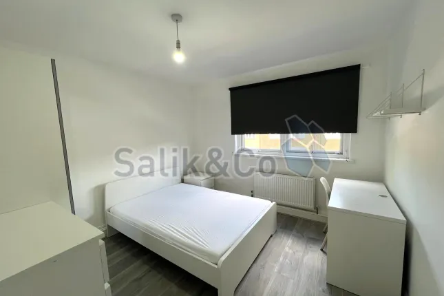 68, Swanfield Street, London photo 4