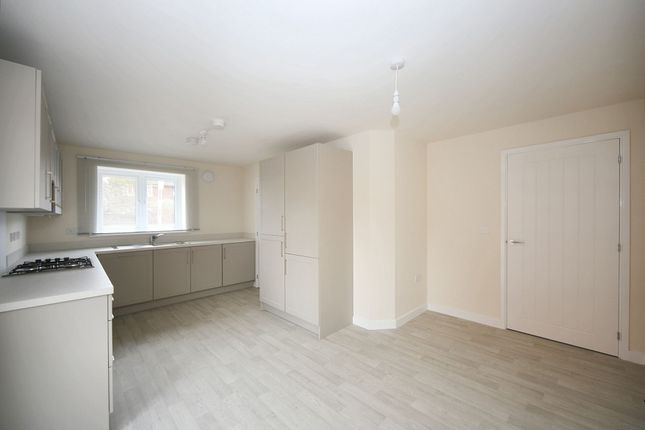 146 Housley Close, Wigan photo 4