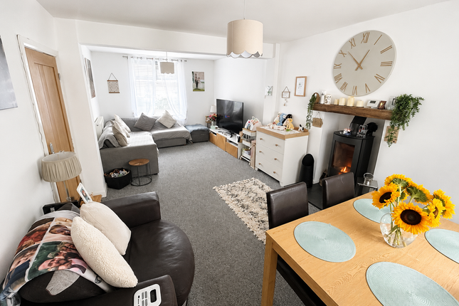 92, Trehafod Road, Pontypridd photo 3