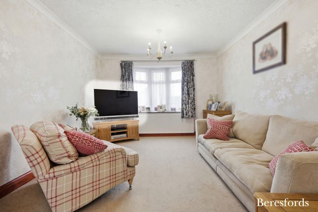 8, Western Avenue, Essex photo 2