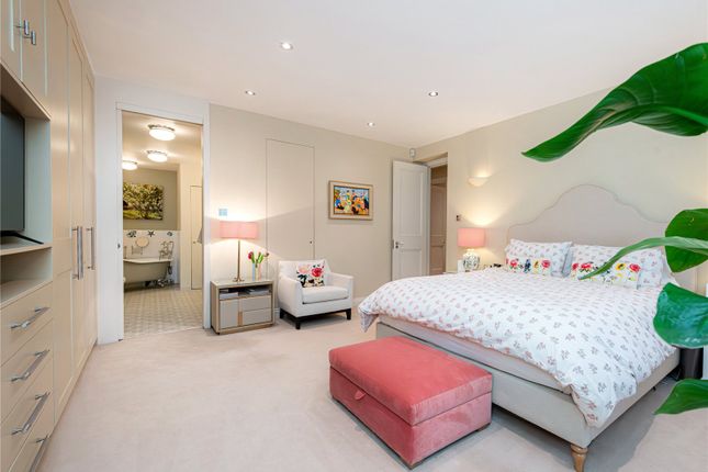 Flat for sale in Sussex Place, London