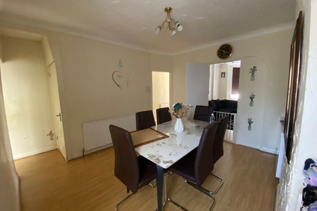 2, Trinity Road, Gillingham photo 3