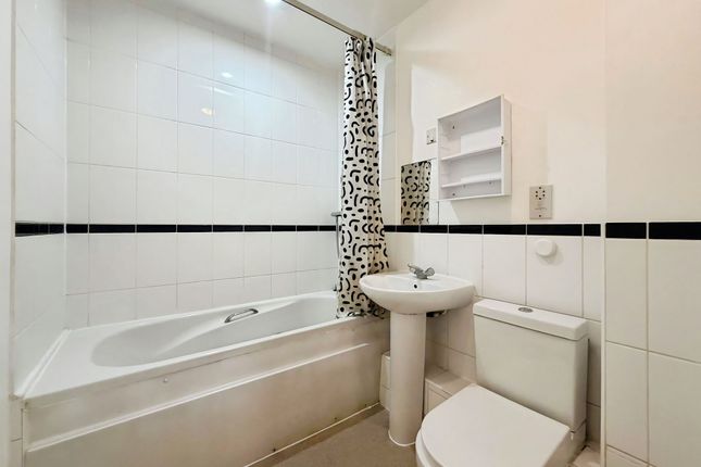 Flat 9, Elizabeth House Honeypot Lane, Stanmore photo 4