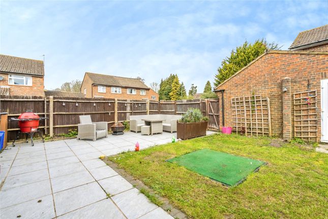 45, Barnetts Field, West Sussex photo 4