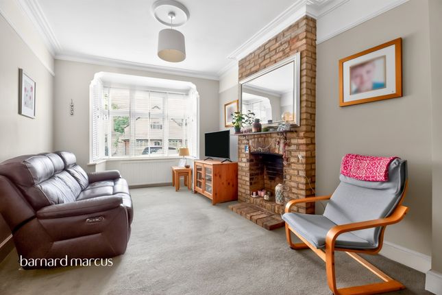 31, Pelton Avenue, Sutton photo 4